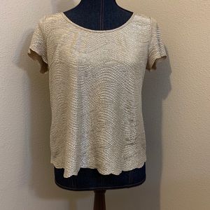 Under skies gold top